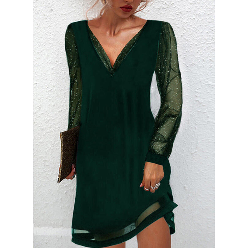 Valenzora | Solid dress with lace trim and V-neck