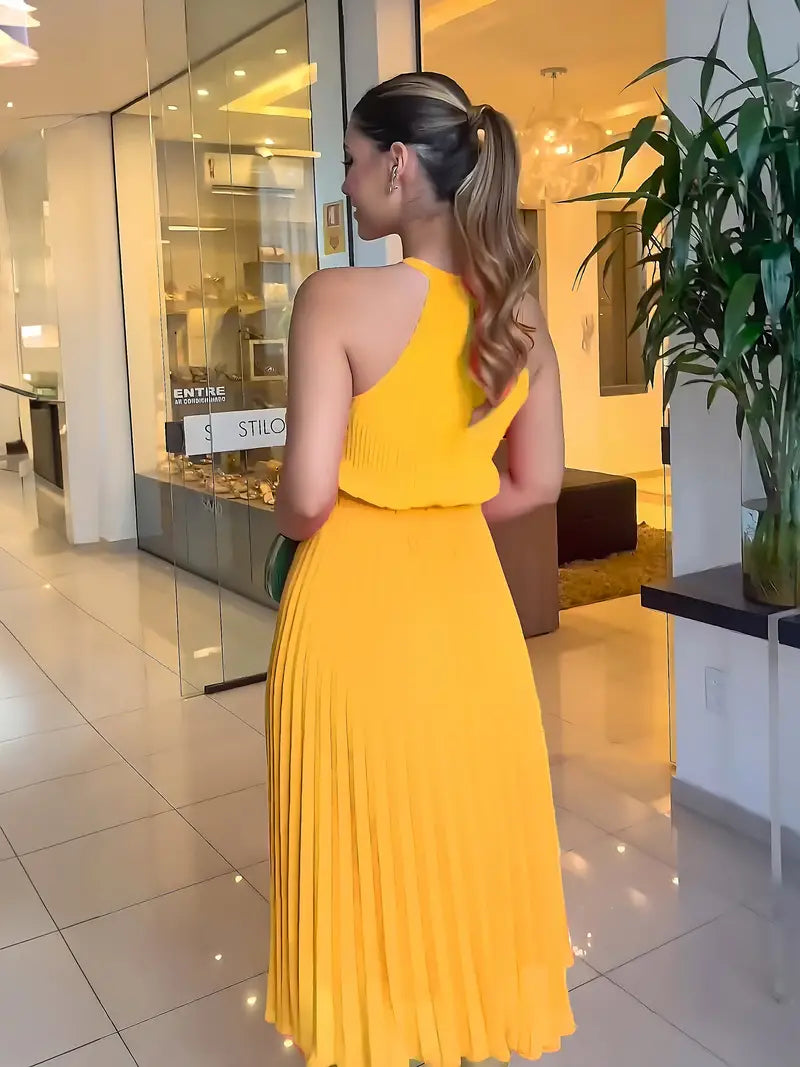 Valenzora | Elegant summer midi dress with round neckline and gathered waist