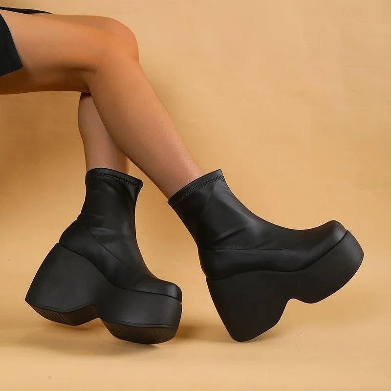 Valenzora | Chelsea Boot mit elastischem Keilabsatz aus Leder
