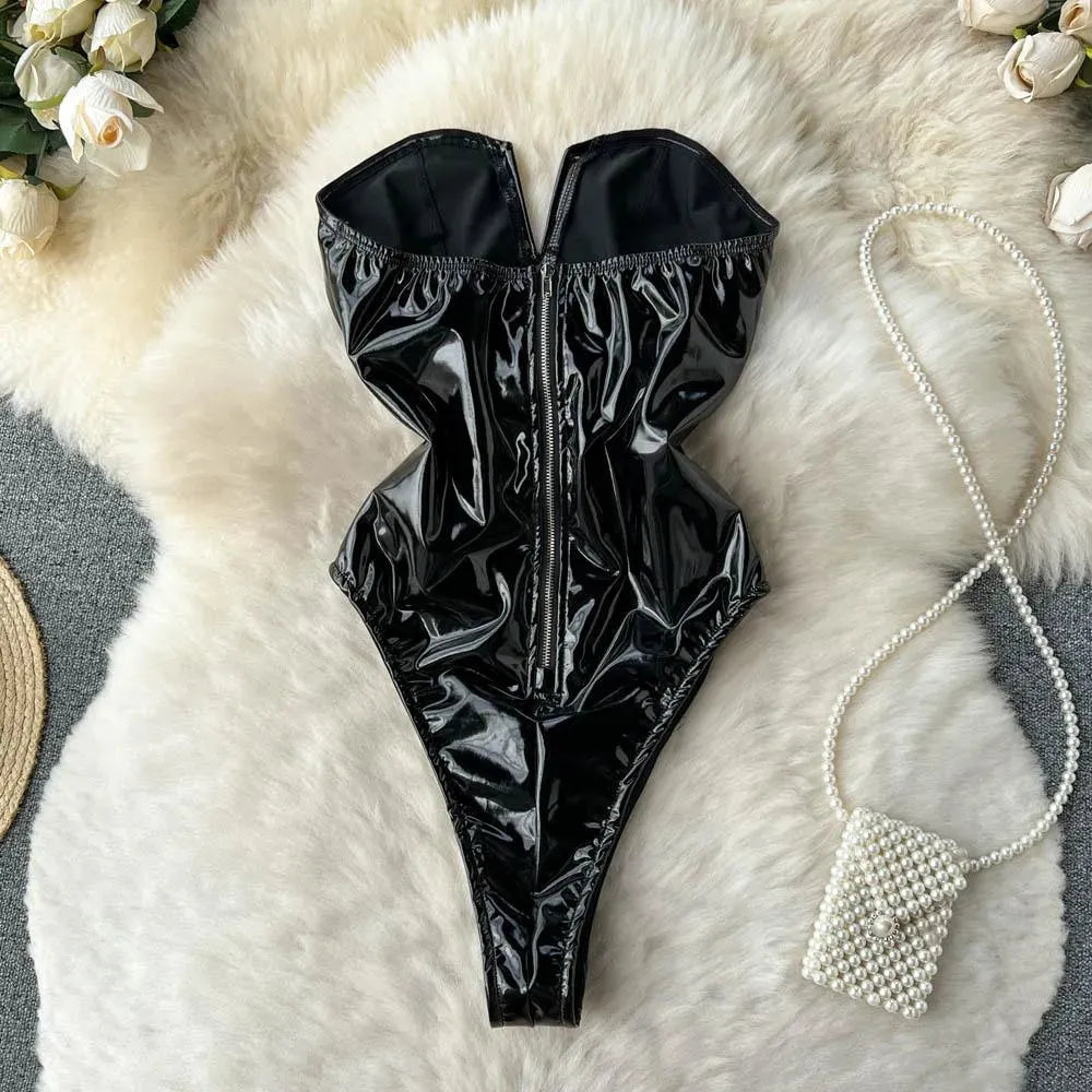 Valenzora | Body Donna made of PU leather with V-neck