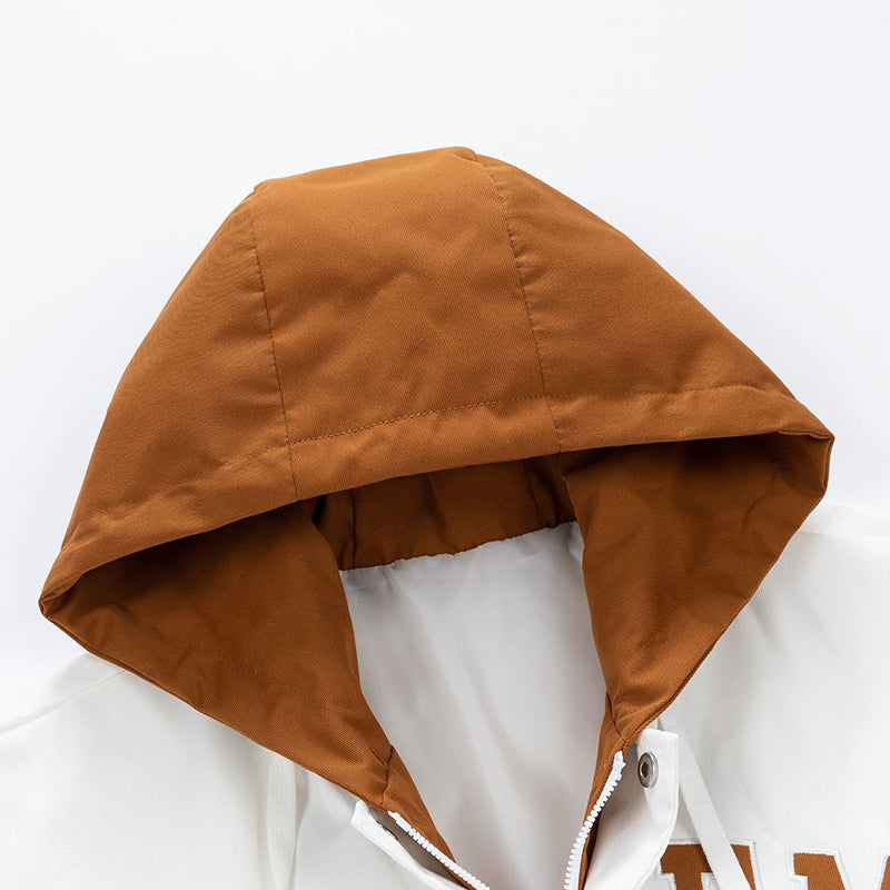 Valenzora | Kapuzenjacke mit Buchstabenprint