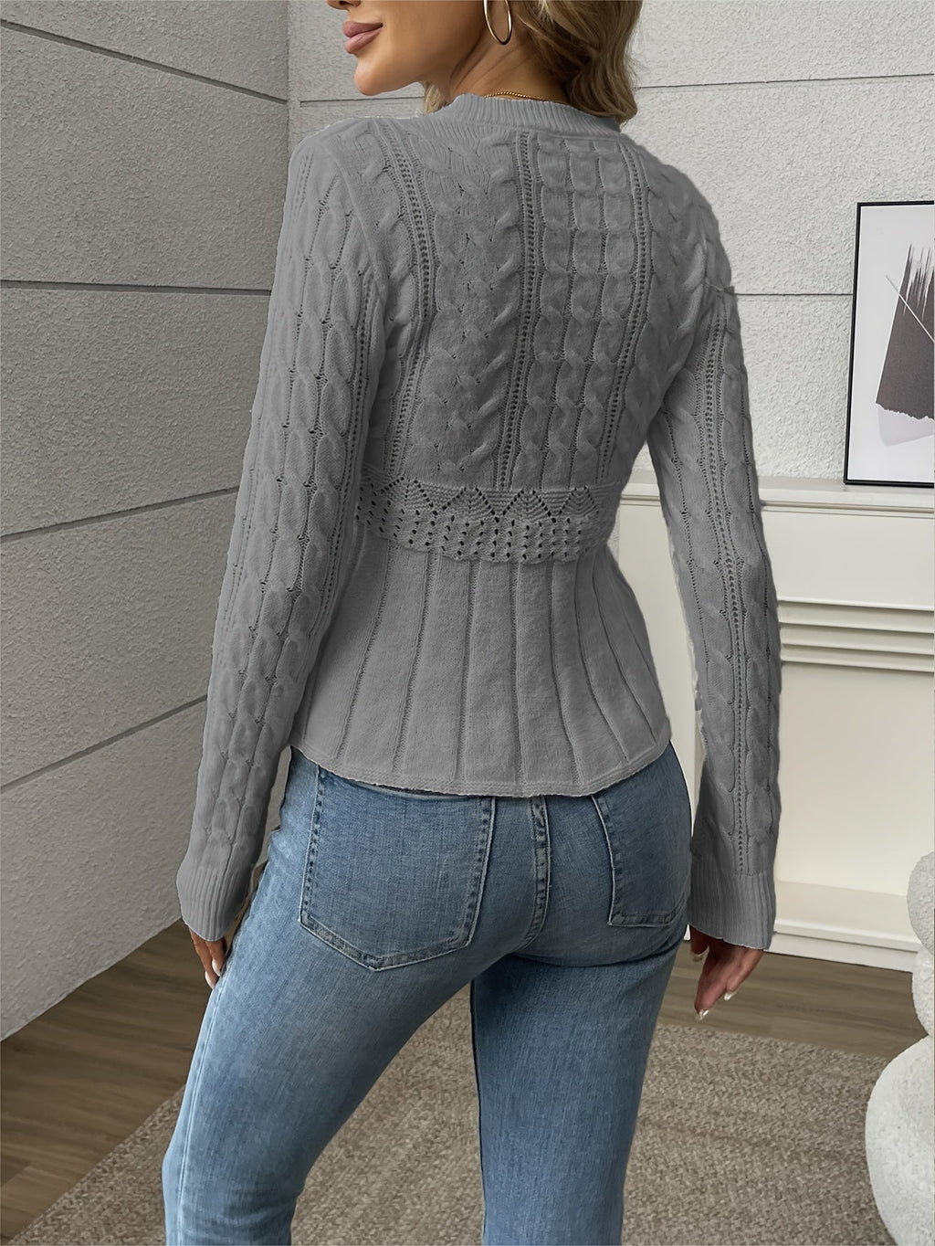 Valenzora | Women's knitted sweater - luxurious knit pattern with a comfortable cut