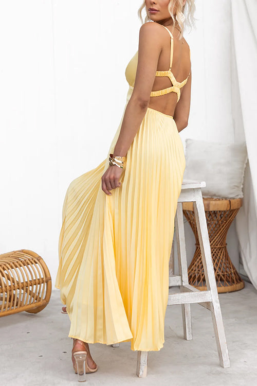 Valenzora | V-neck back cut-out pleated maxi cami dress