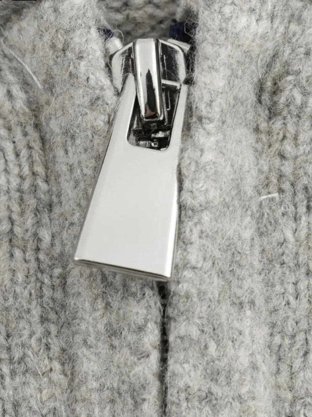 Valenzora | Cardigan with hood and zipper