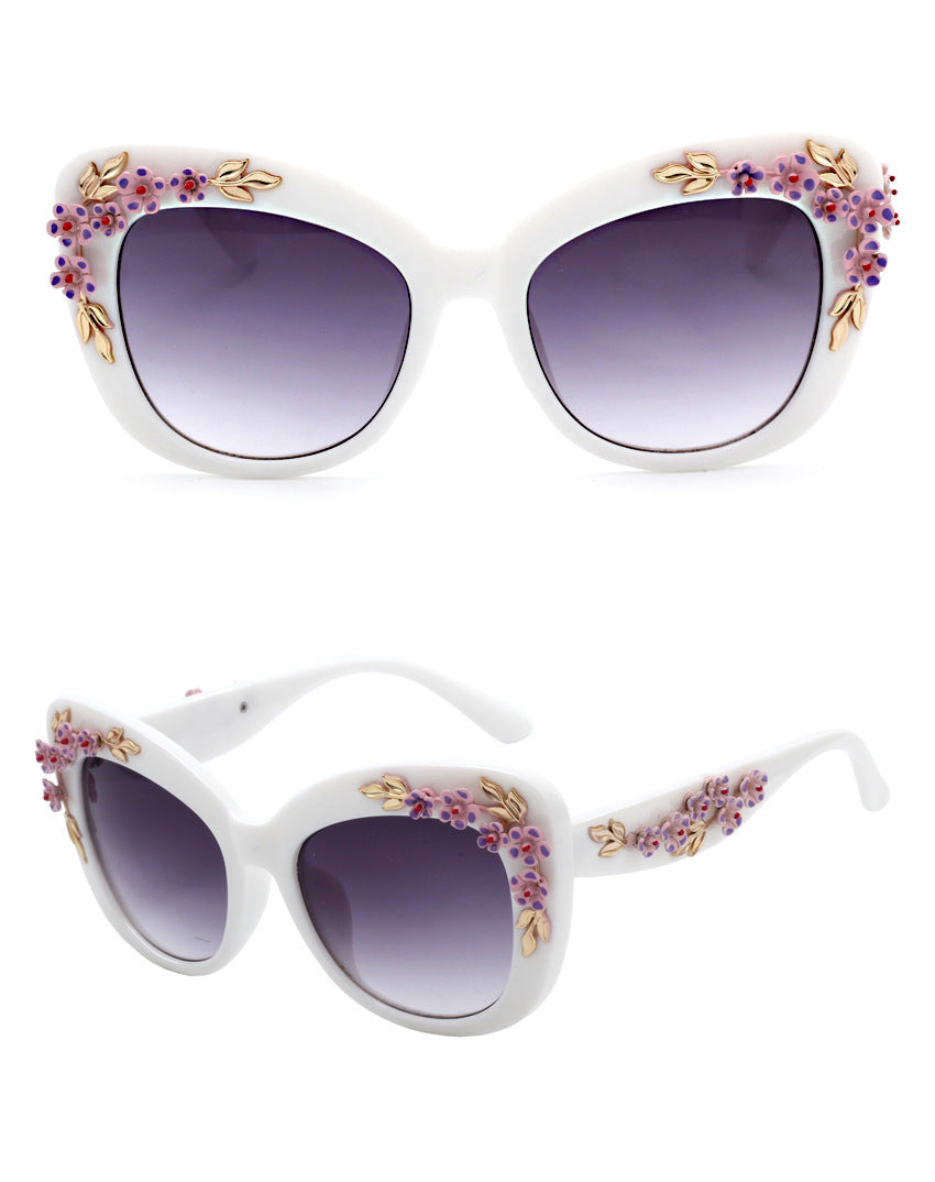 Valenzora | Exquisite Women's Sunglasses with Floral Pattern