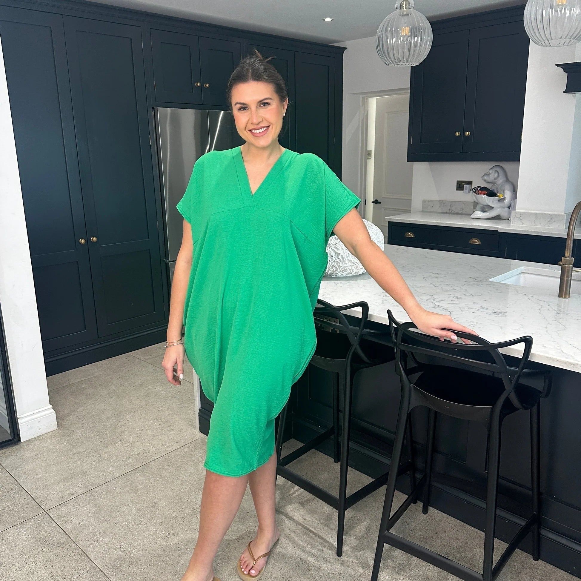 Kleid mit V-Ausschnitt | Unser Bestseller 2026