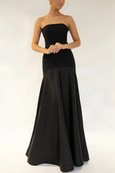 Satin-Trägerkleid mit ausgestelltem Rock