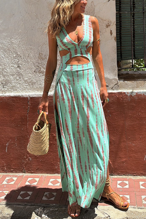 Valenzora | Rosiedress V-neck sleeveless cut-out waist side slit batik maxi dress