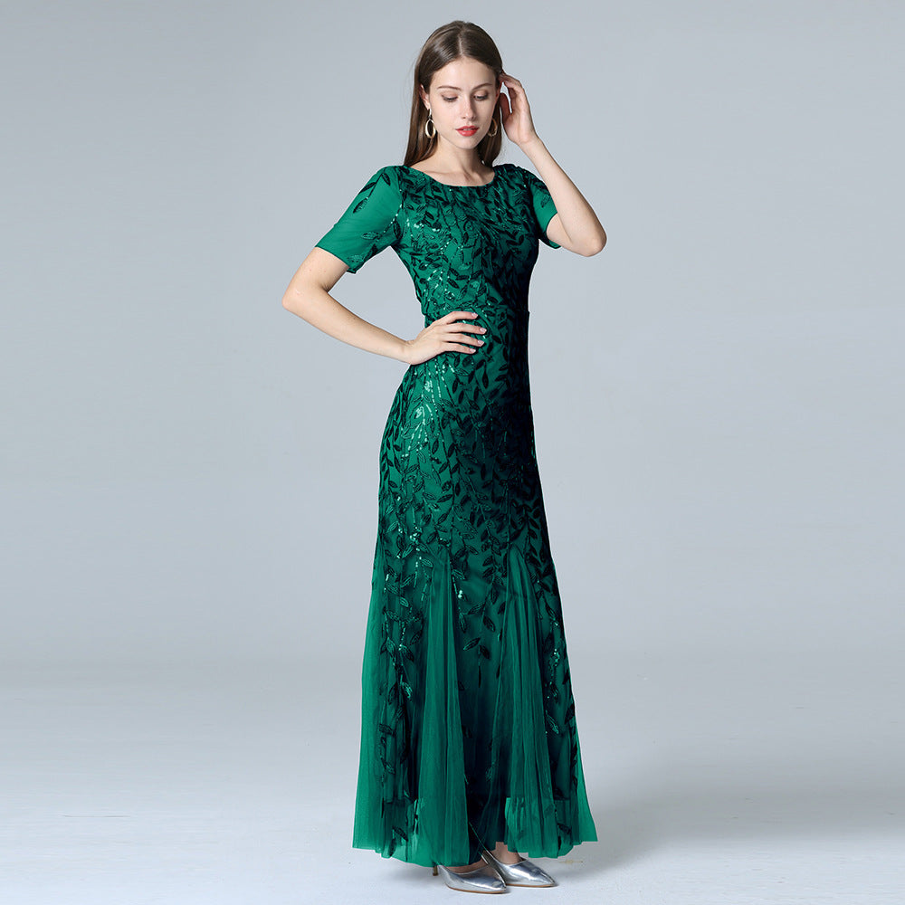 Valenzora | Elegant evening dress in gold