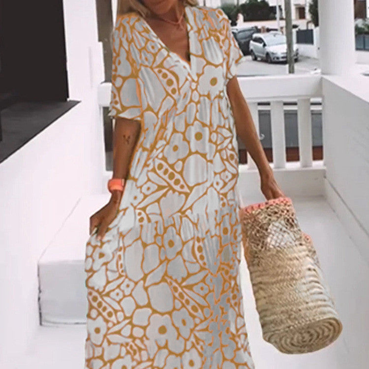 Valenzora | Loose, slimming floral dress in plus sizes