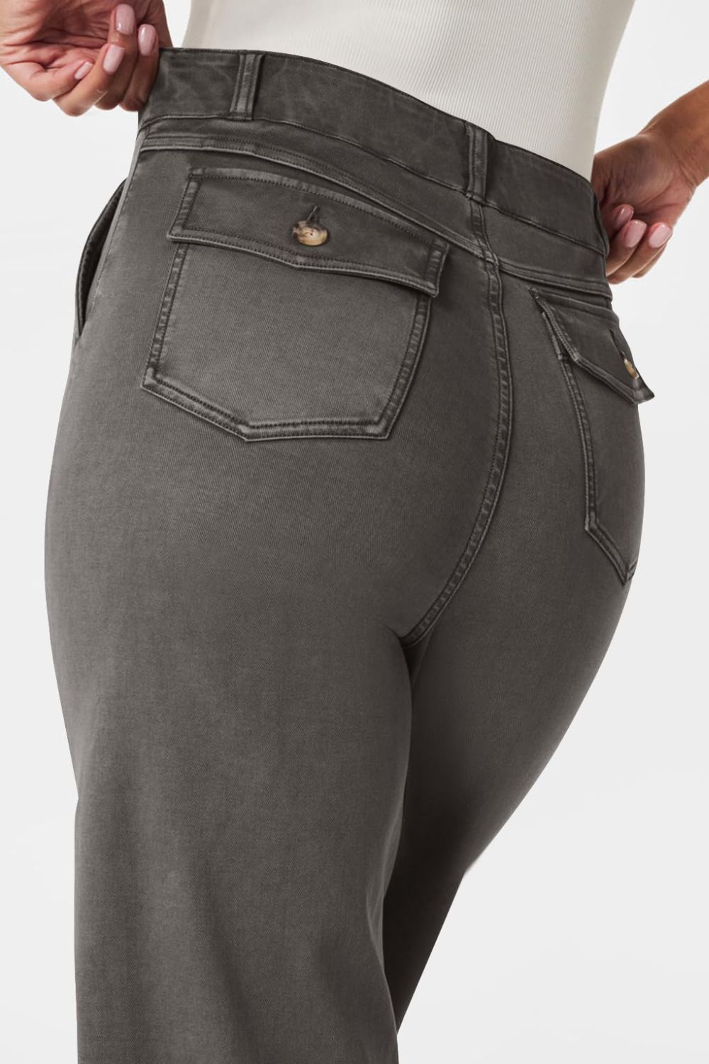 Valenzora | High-Waist Jeans mit Taschen: Klassisch, elegant und vielseitig