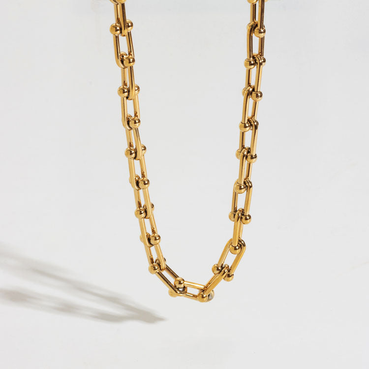Valenzora | Horseshoe Necklace U-Shaped Clasp Thick Chain