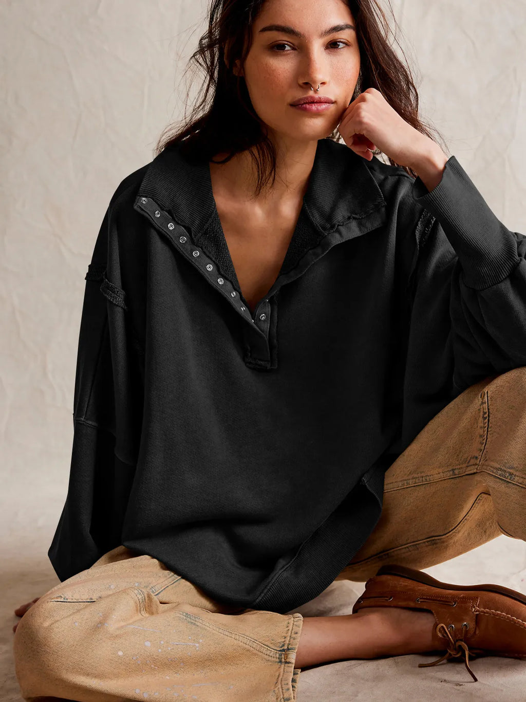 Valenzora - Lässiges Sweatshirt mit Knöpfen und Laternenärmeln