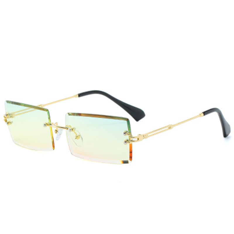 Valenzora | Fashionable rectangular sunglasses in retro style