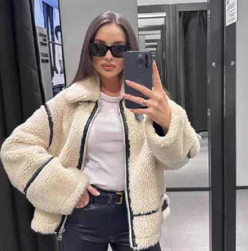 Valenzora - Fluffy teddy jacket with contrasting details