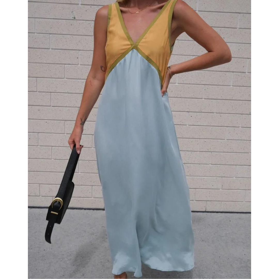 Marissa™ | Chic V-neck dress