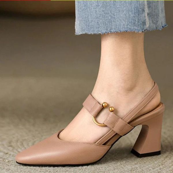 Sandalen – Orthopädische Sandalen mit Absatz