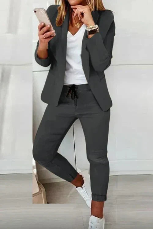 Valenzora | Long-sleeved blazer and trousers style
