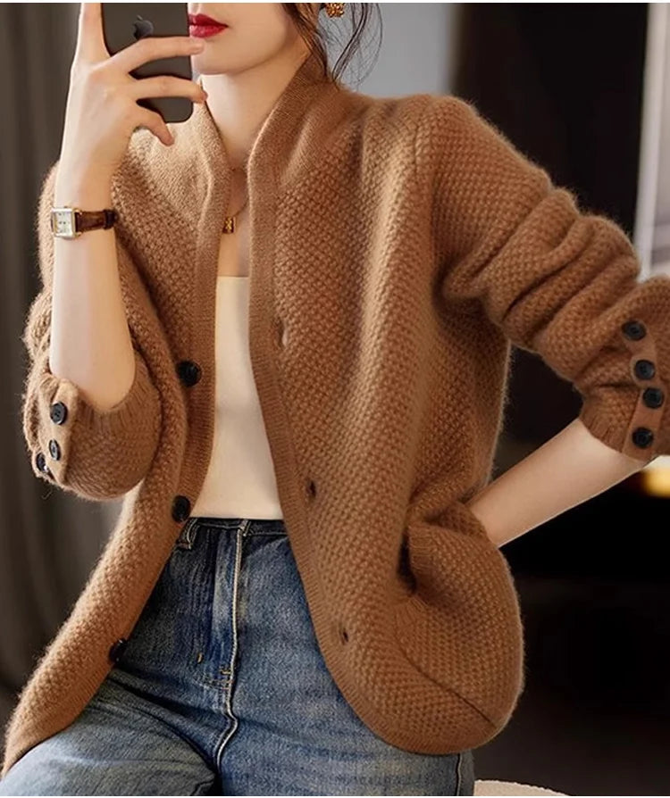 Valenzora | Knitted stand-up collar