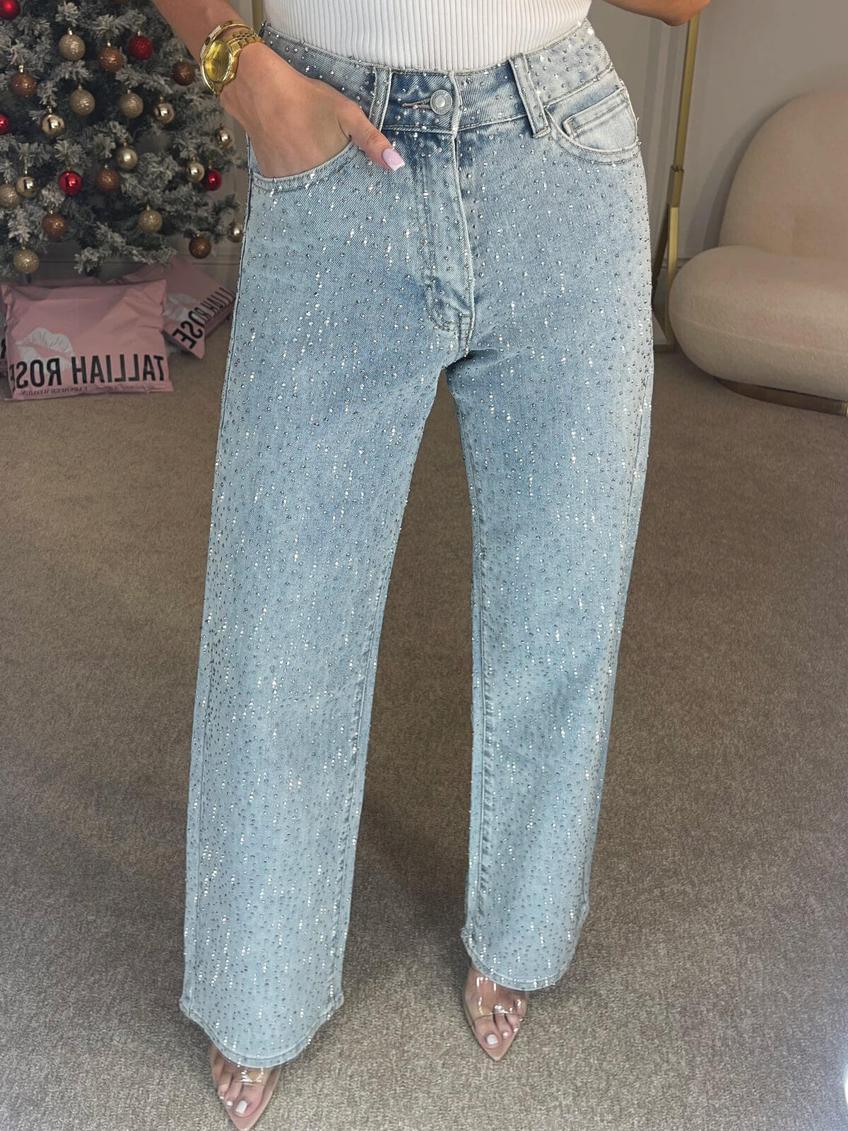 Valenzora | High-waisted jeans with diamond details