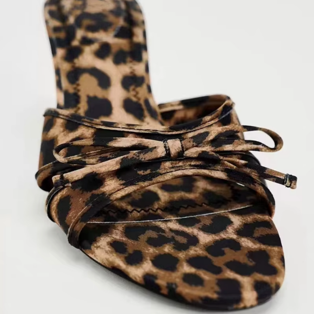 Valenzora | High-heeled slippers with leopard print