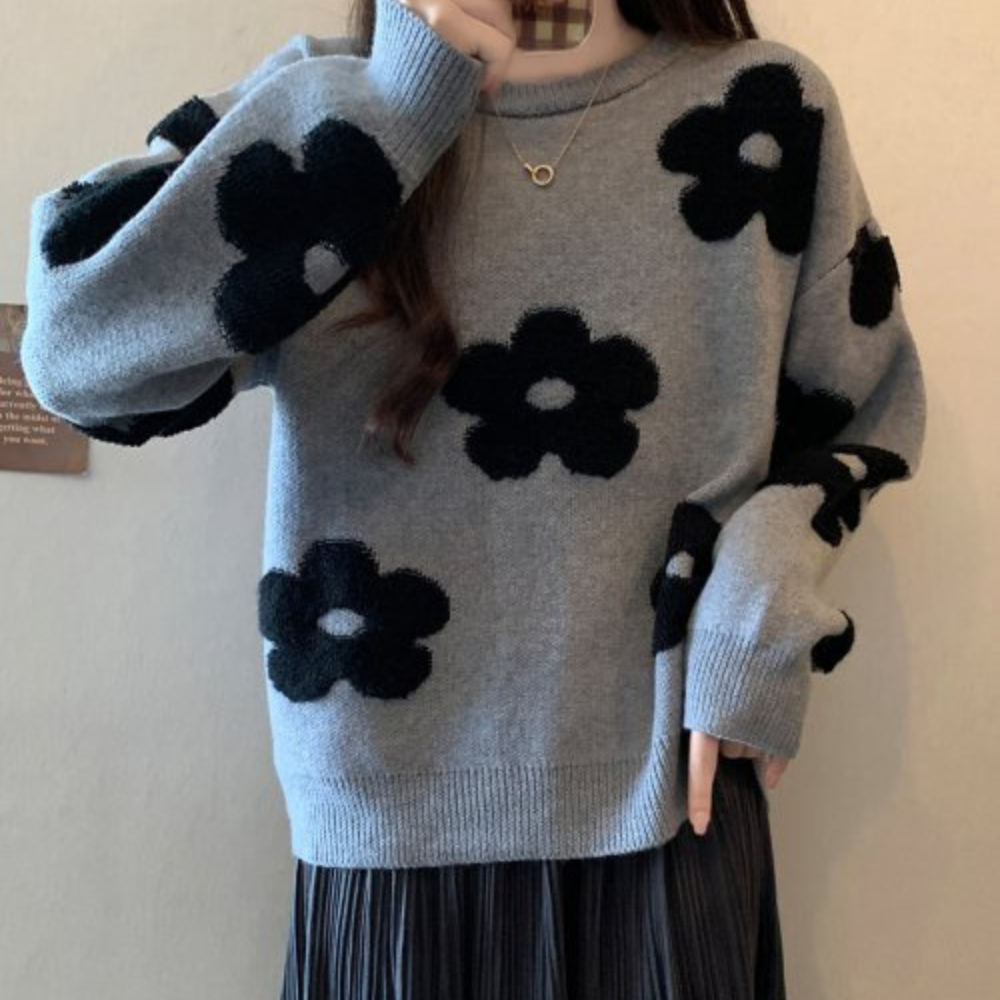 Valenzora Sweater | Luxurious, soft knit sweater for women with a floral design