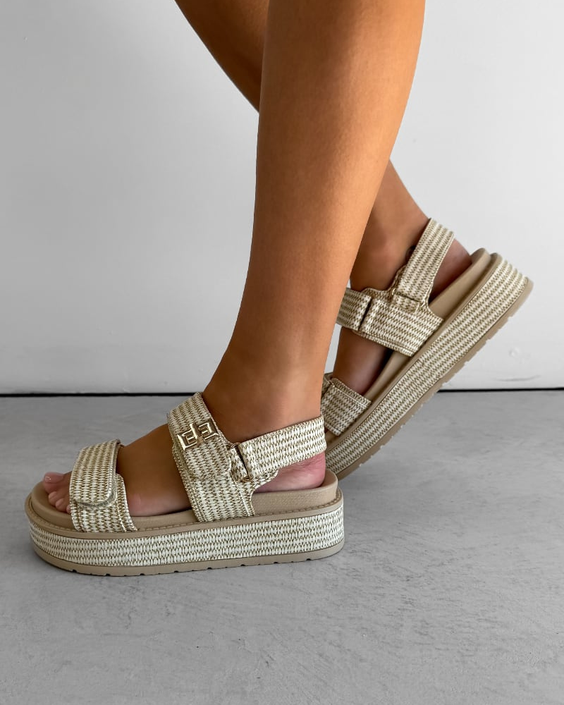 Valenzora | Chunky rattan sandals for women
