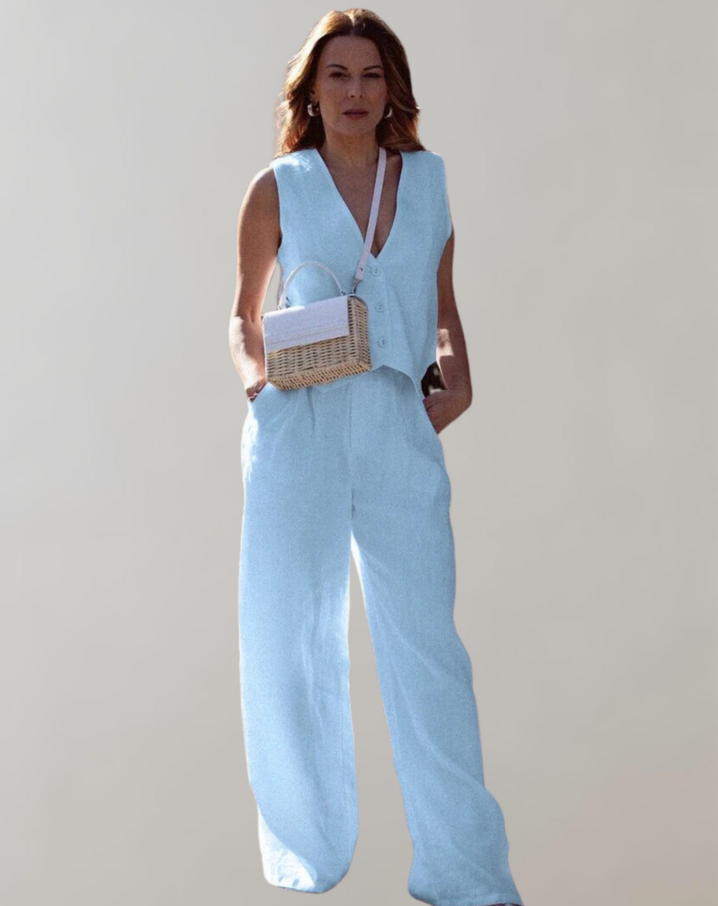 Valenzora – Tanktop und hochgeschnittene Hose