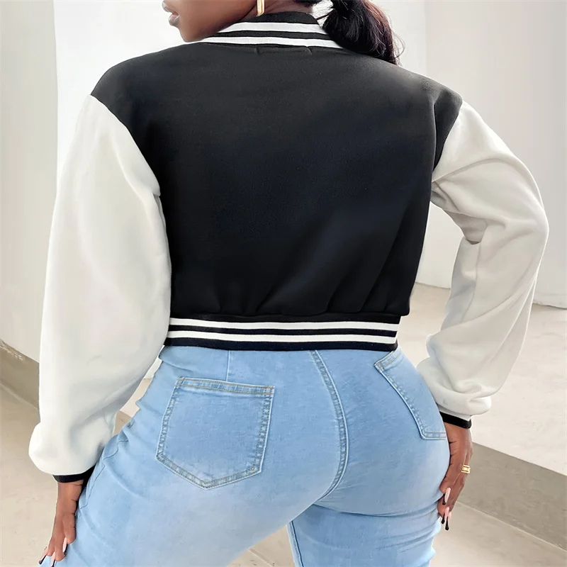 Valenzora | Varsity Bomberjacke für Damen, kurzes Modell mit Buchstaben-Patch und Druckknopfverschluss