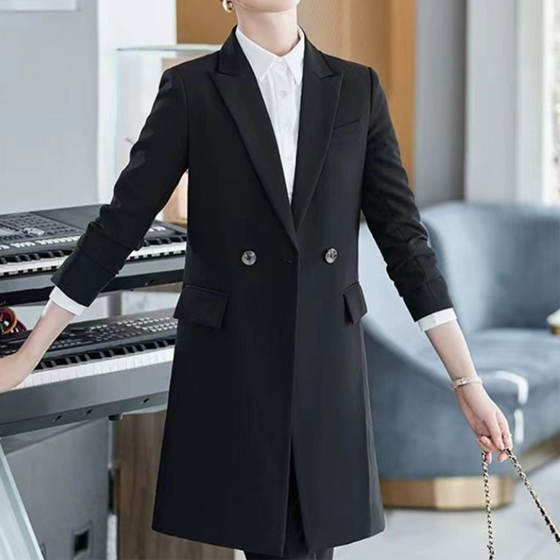 Valenzora | Elegant long women's blazer with flap pockets and lapel collar