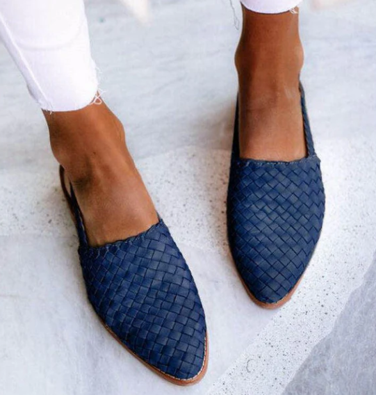 Valenzora | Flat Sandals