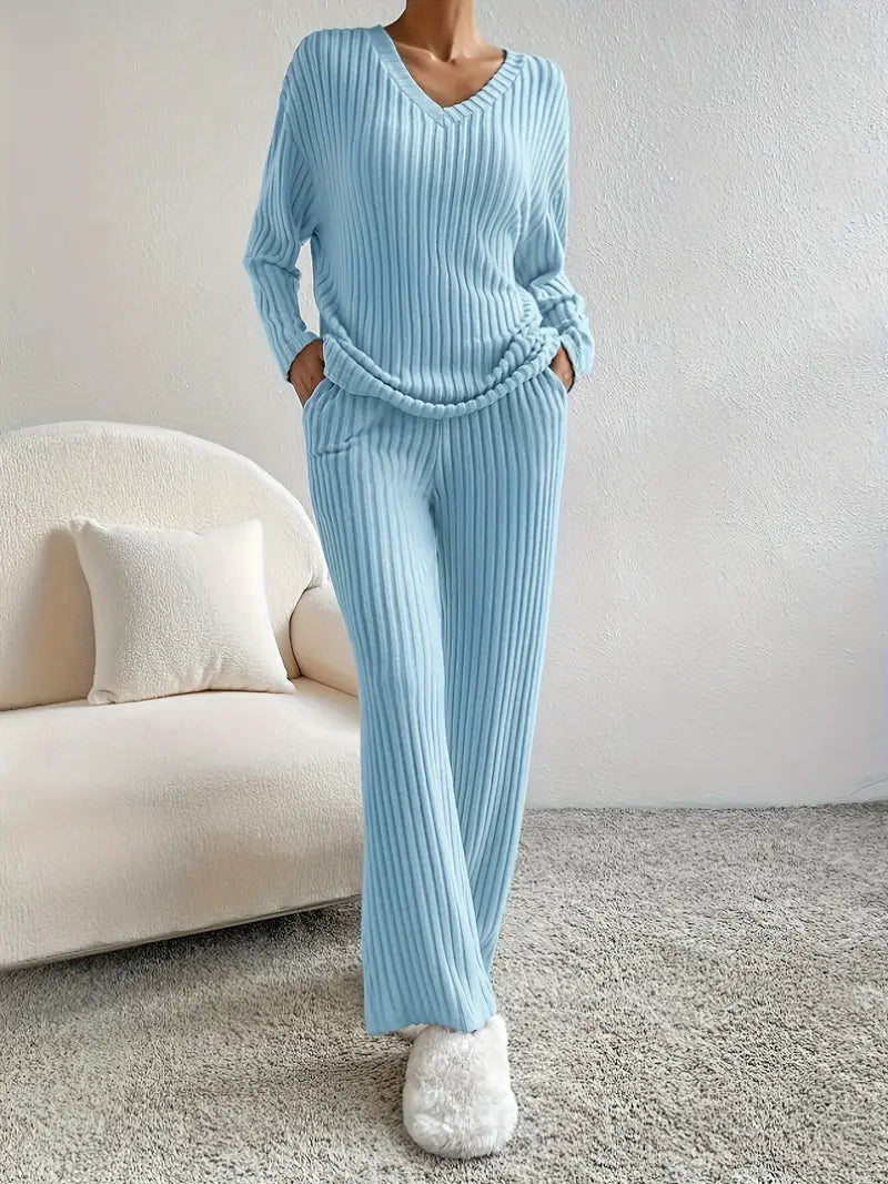 Valenzora 2-piece set | Elegant ribbed women's suit with V-neck sweater and matching trousers
