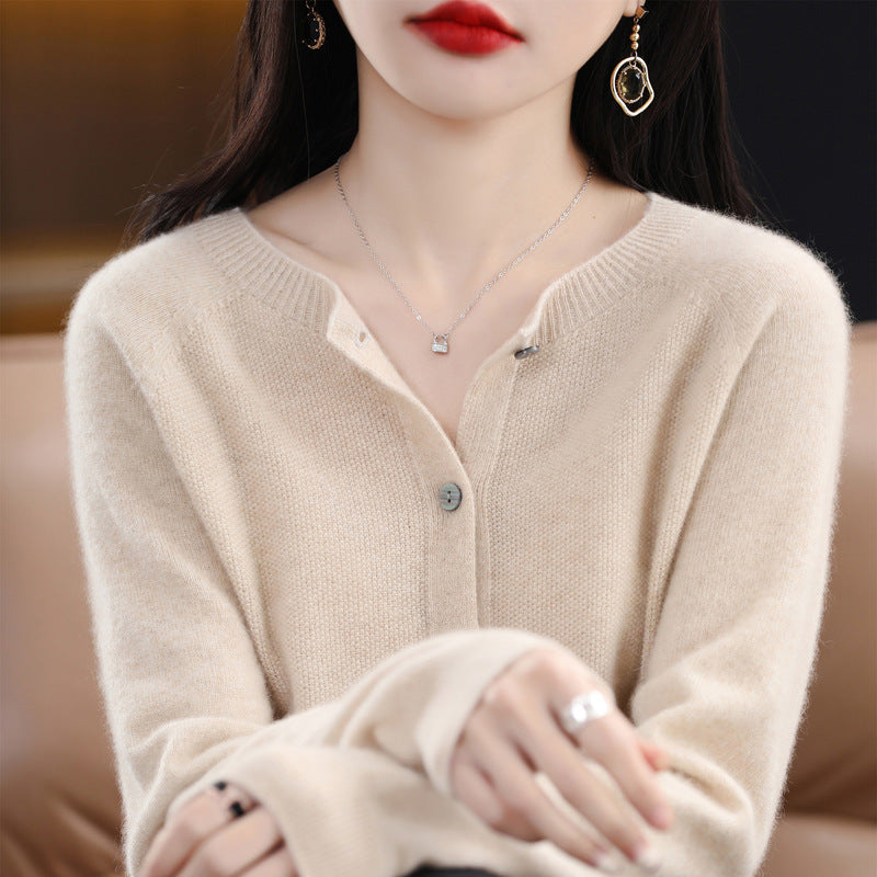 Valenzora | Loose-fitting women's cashmere cardigan with round neck made from high-quality vegan wool