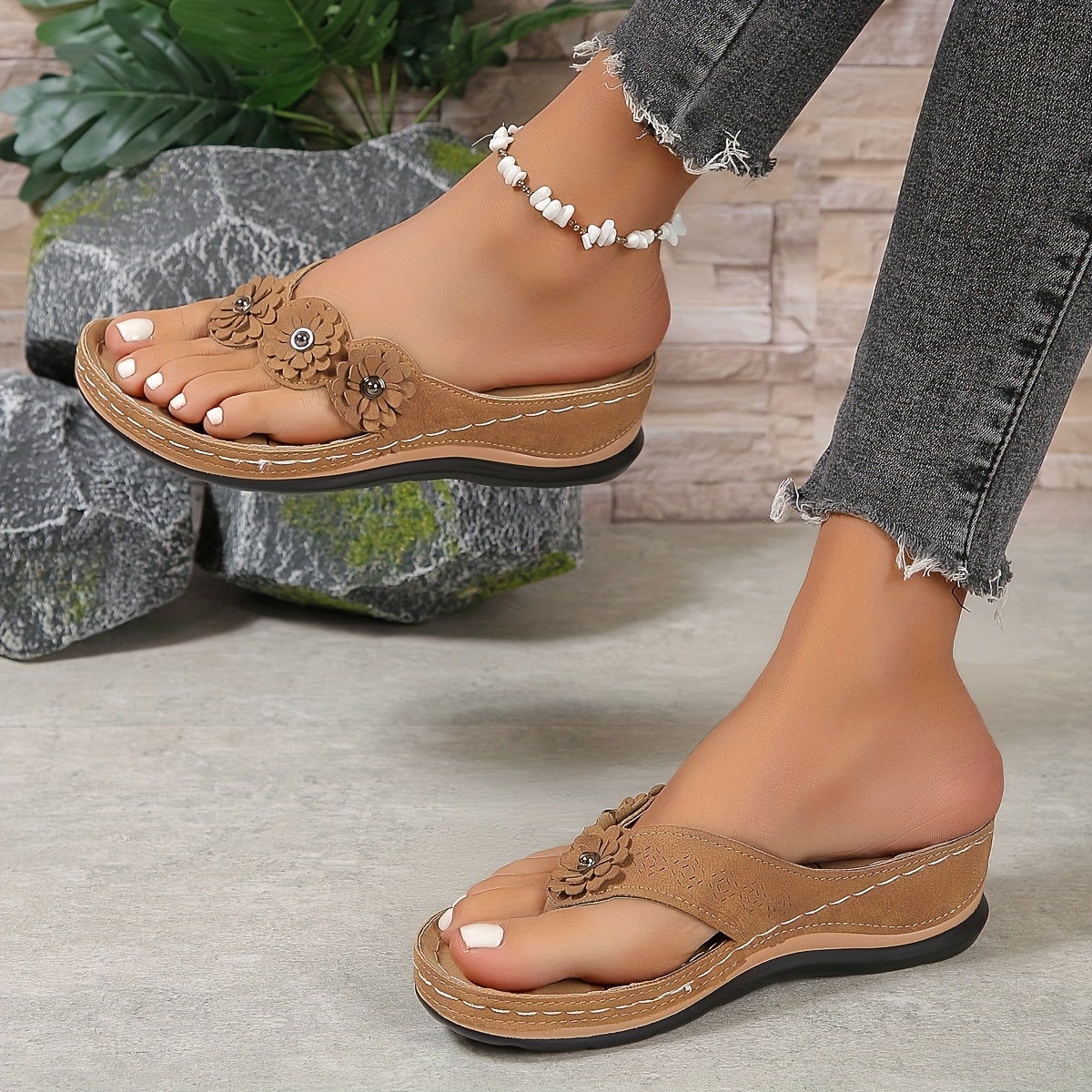 Valenzora | Beautiful flip-flop sandals for women