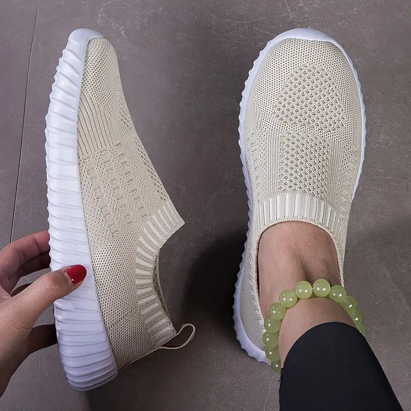 Valenzora | Breathable women's sneakers with reinforced footbed
