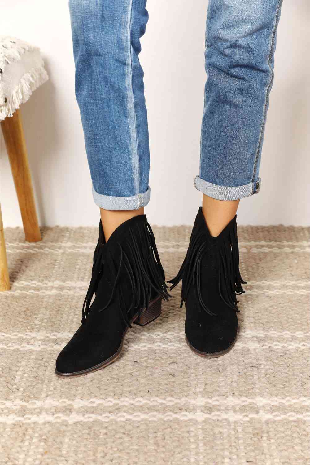 Valenzora | Legend women's fringe cowboy western ankle boots
