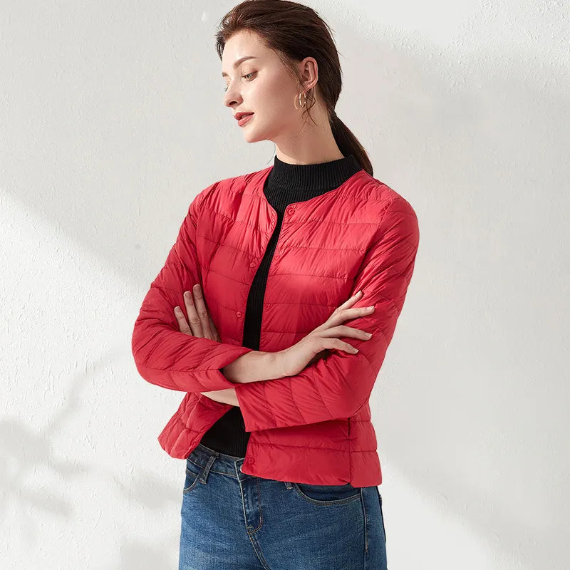 Valenzora | Lightweight, collarless and figure-hugging quilted jacket for women