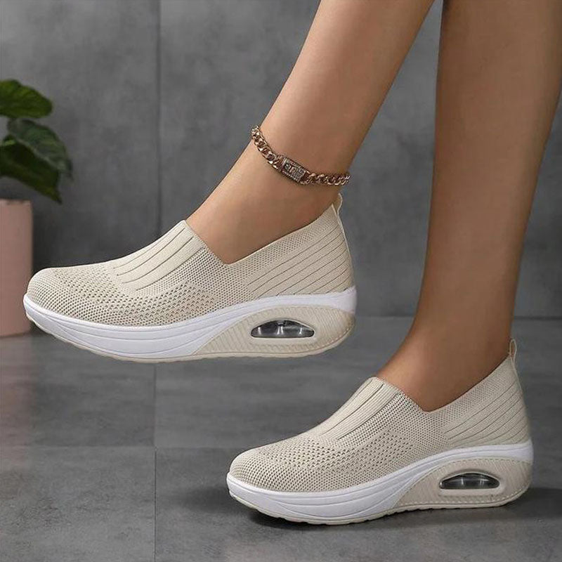 Valenzora | Atmungsaktive Slip-on-Sneaker mit ergonomischer Sohle für Damen
