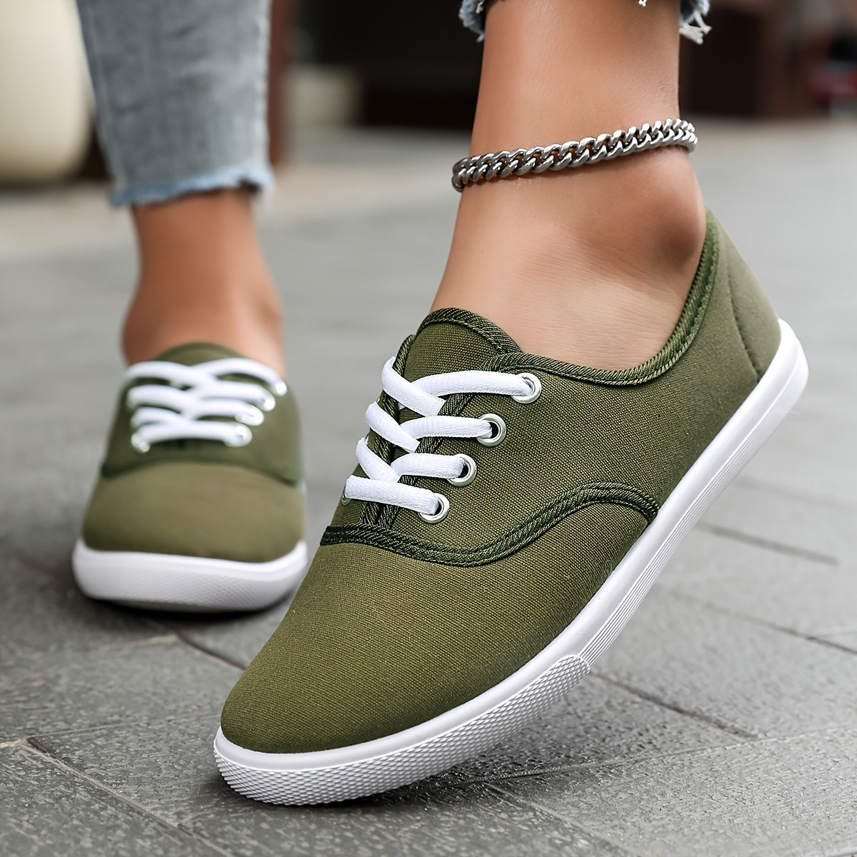 Valenzora | Bequeme Low-Top Canvas-Sneaker in Weiß