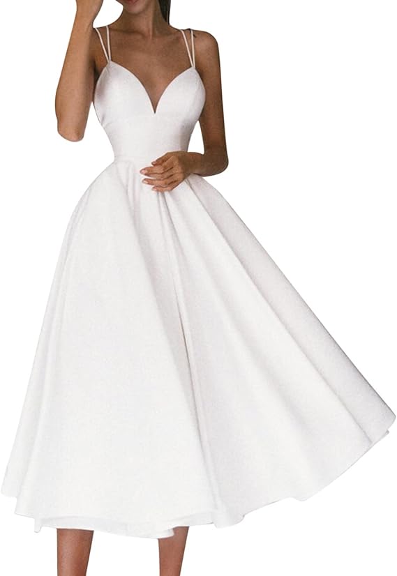 Valenzora | A light dress with delicate spaghetti straps