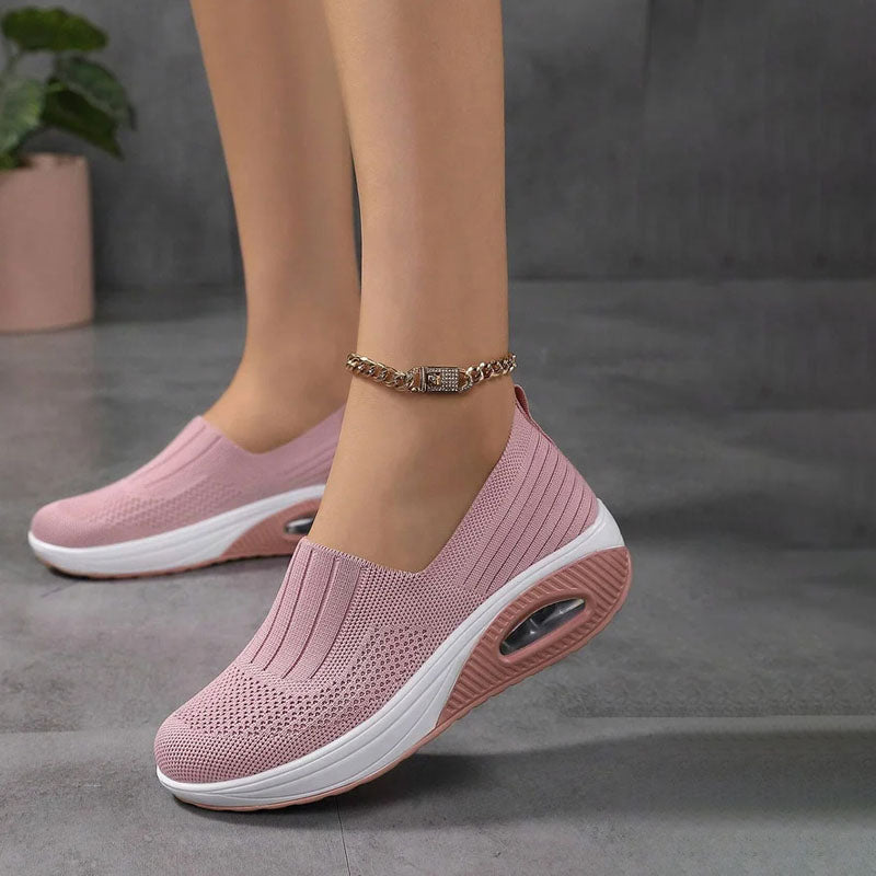 Valenzora | Atmungsaktive Slip-on-Sneaker mit ergonomischer Sohle für Damen