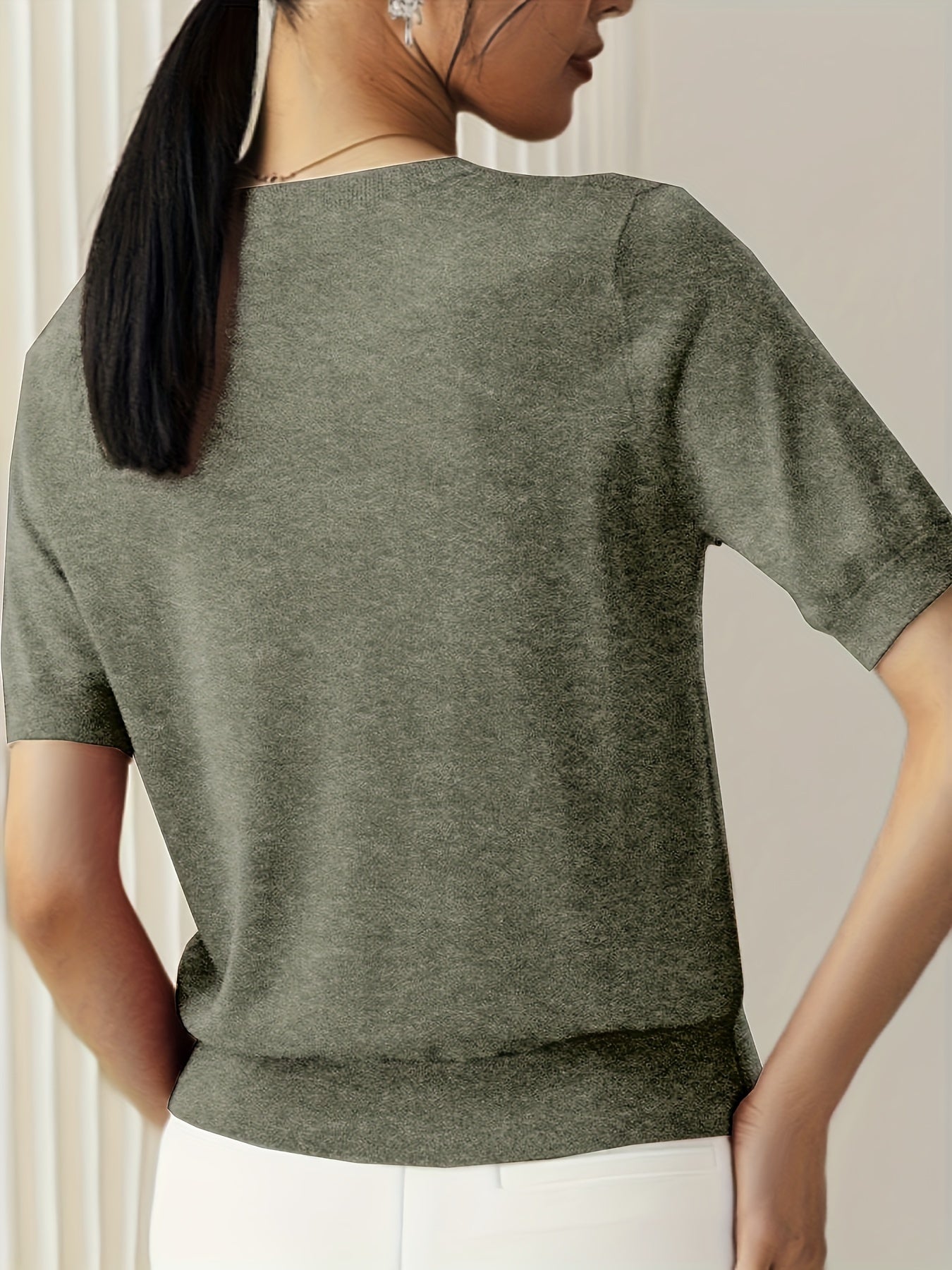 Valenzora | Knit shirt with R neckline