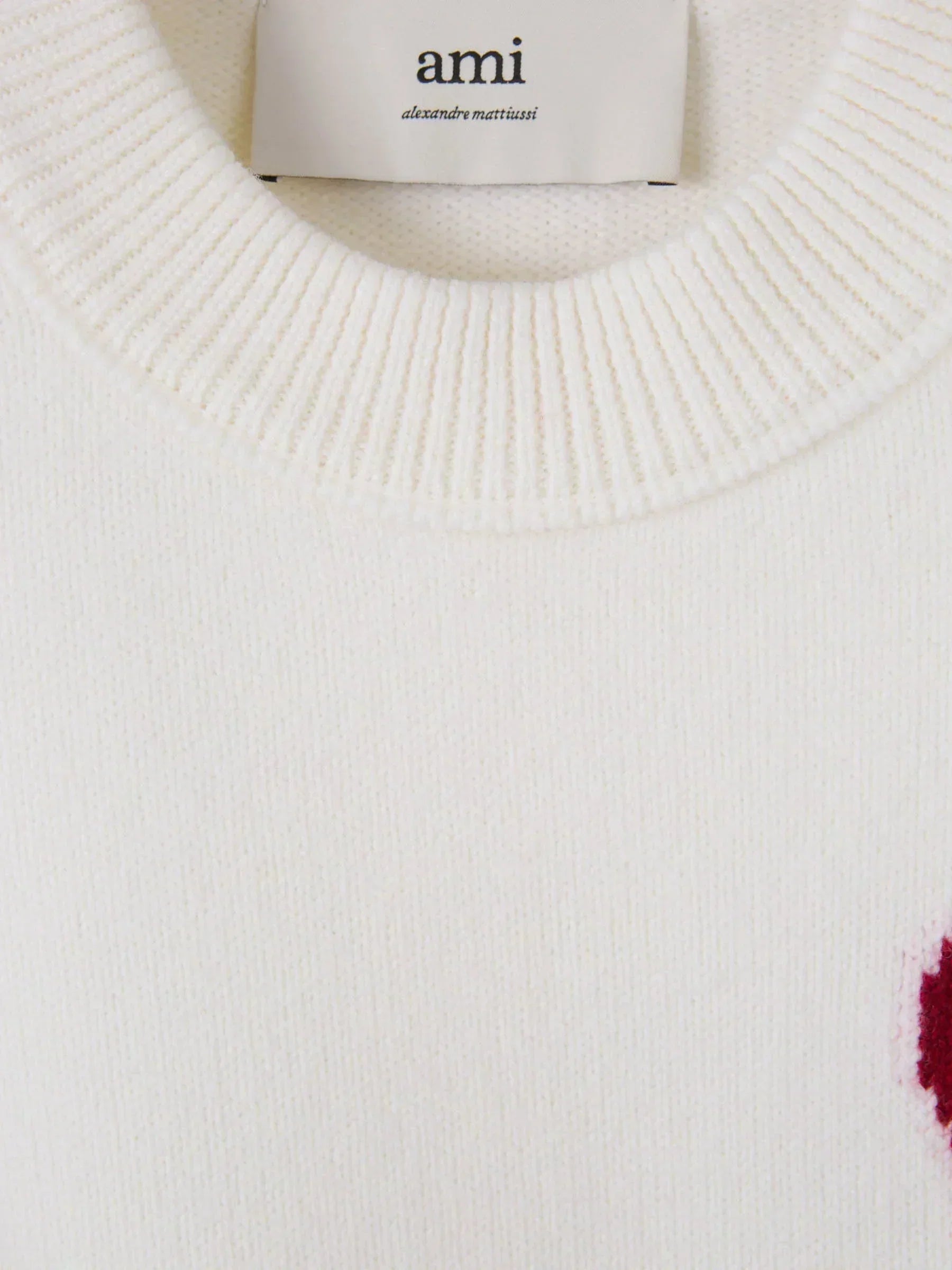 Valenzora | Fashionable heart sweater