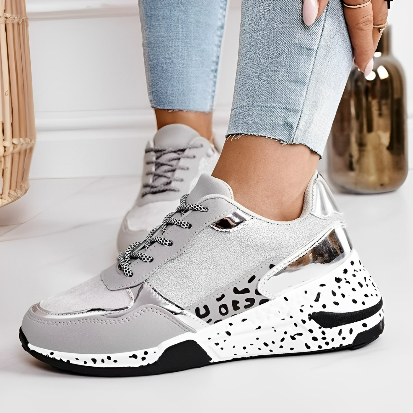 Valenzora | Orthopedic sneakers - stylish trainers with a focus on softness