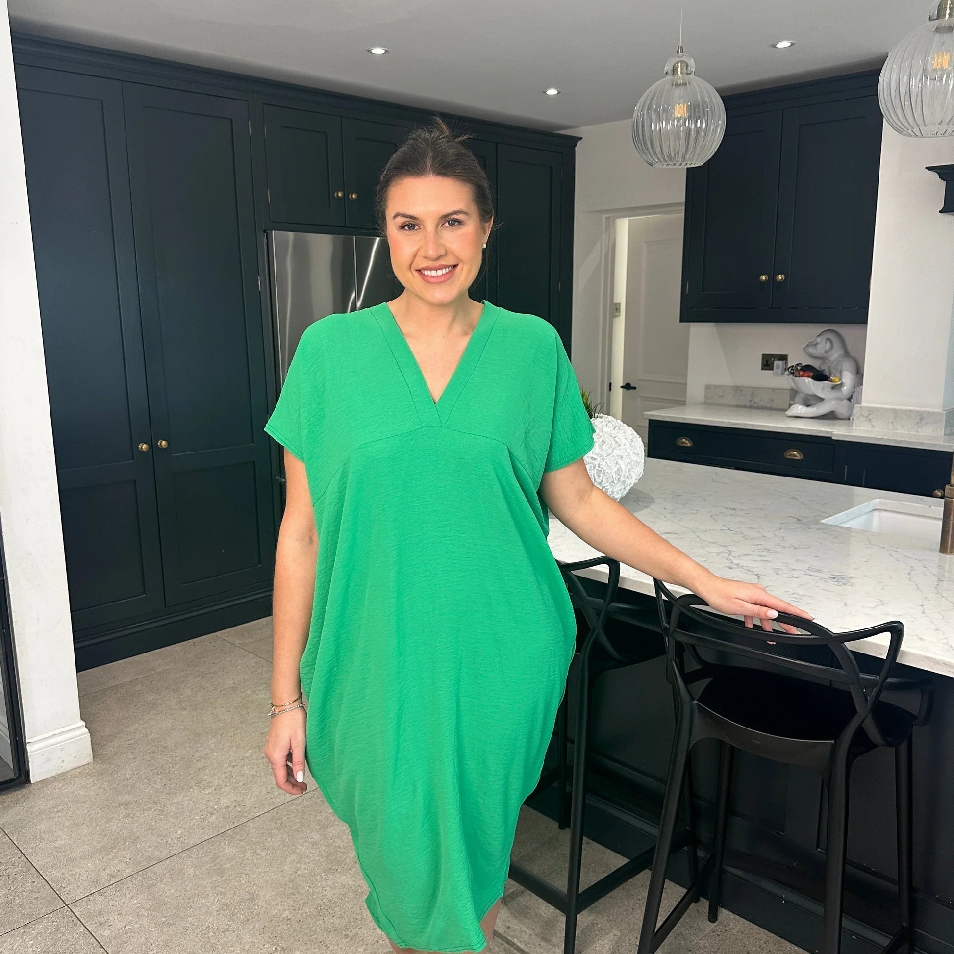 Kleid mit V-Ausschnitt | Unser Bestseller 2026