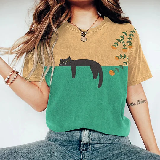 Valenzora | Two-tone cat graphic t-shirt for women