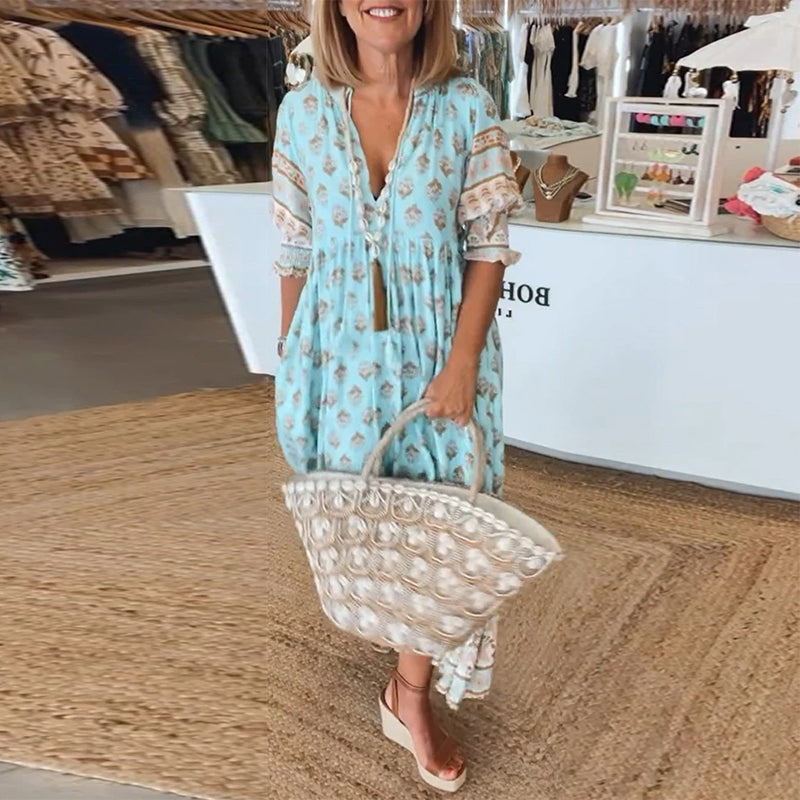 Valenzora | Casual printed dress with V-neck and half-length sleeves