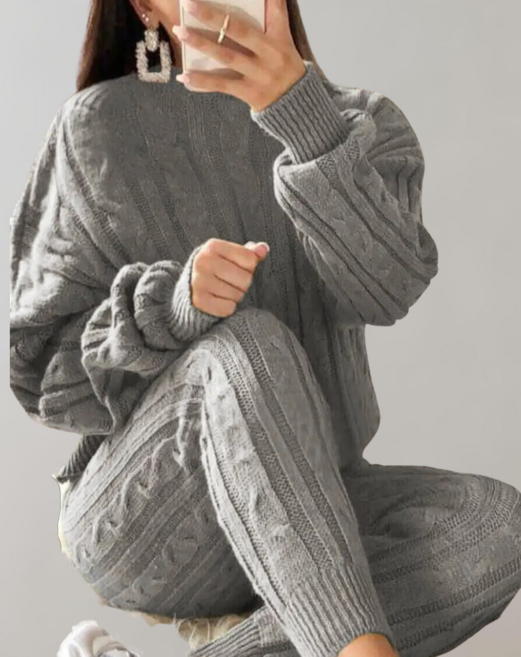 Valenzora - Knitted Shoulder and Trousers Set
