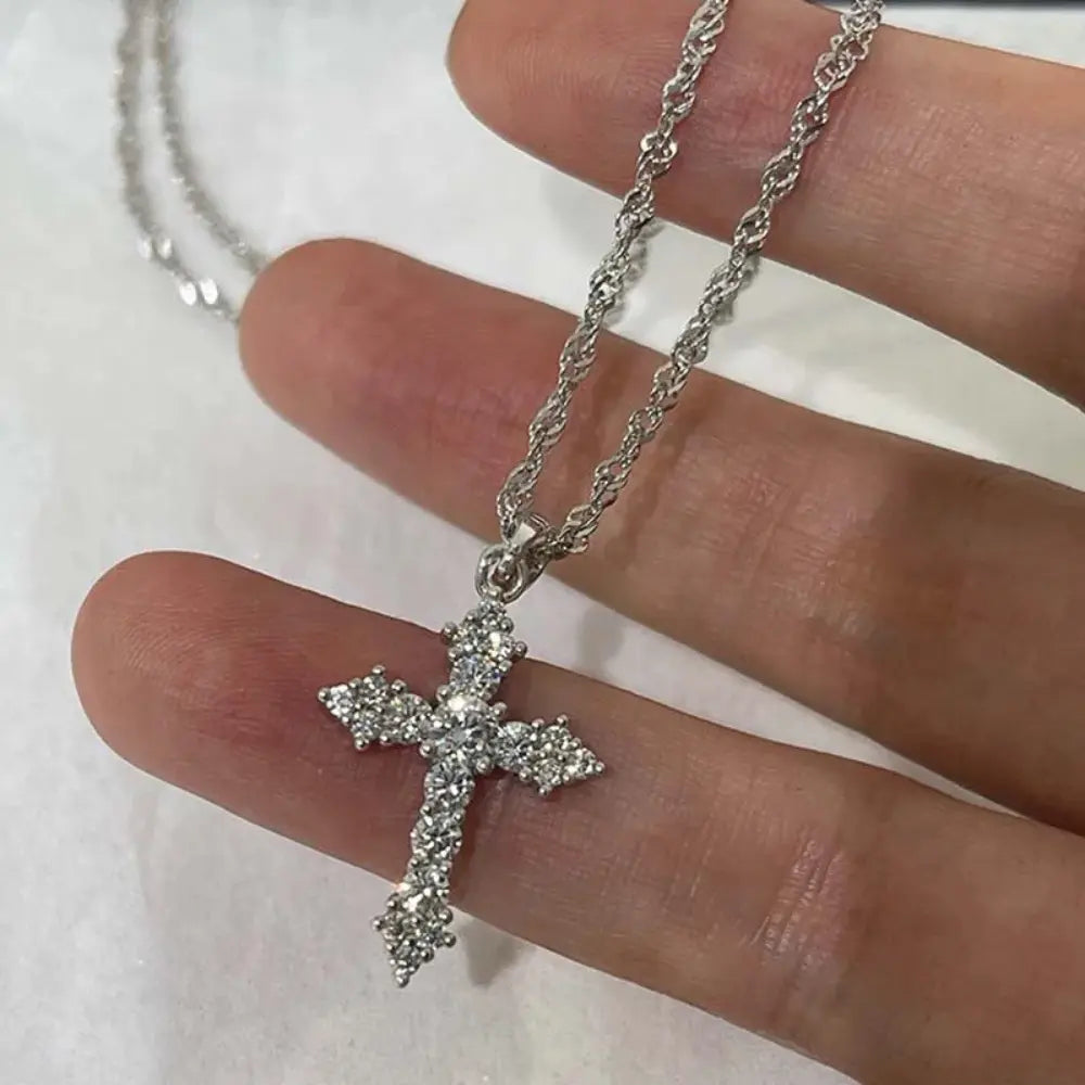 Valenzora | Kristall-Zirkonia-Kreuzanhänger-Halskette für Damen