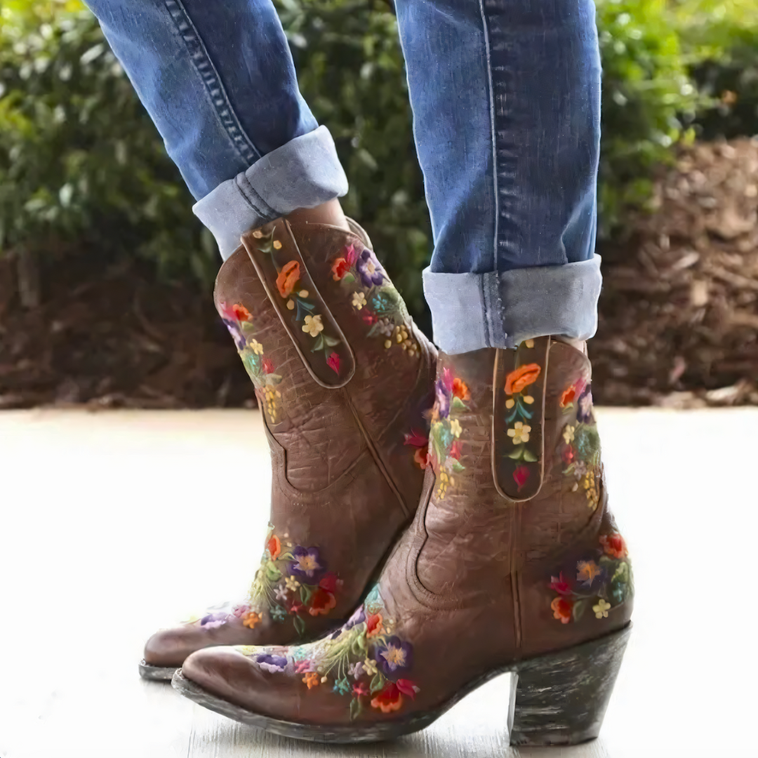 Valenzora | Weatherproof vintage cowgirl boots